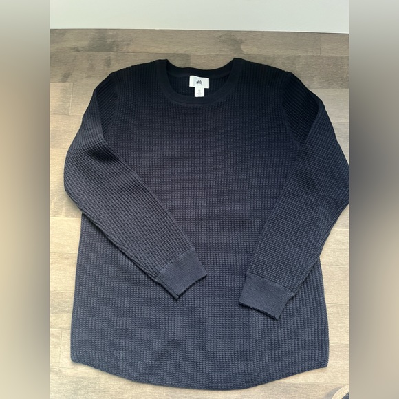 3 H&M sweaters - Picture 2 of 9